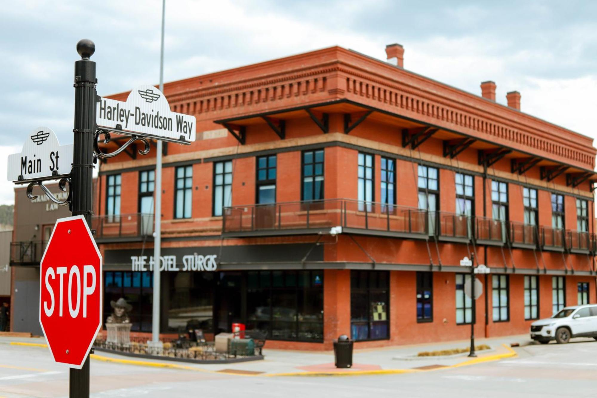 The 3* Sturgis