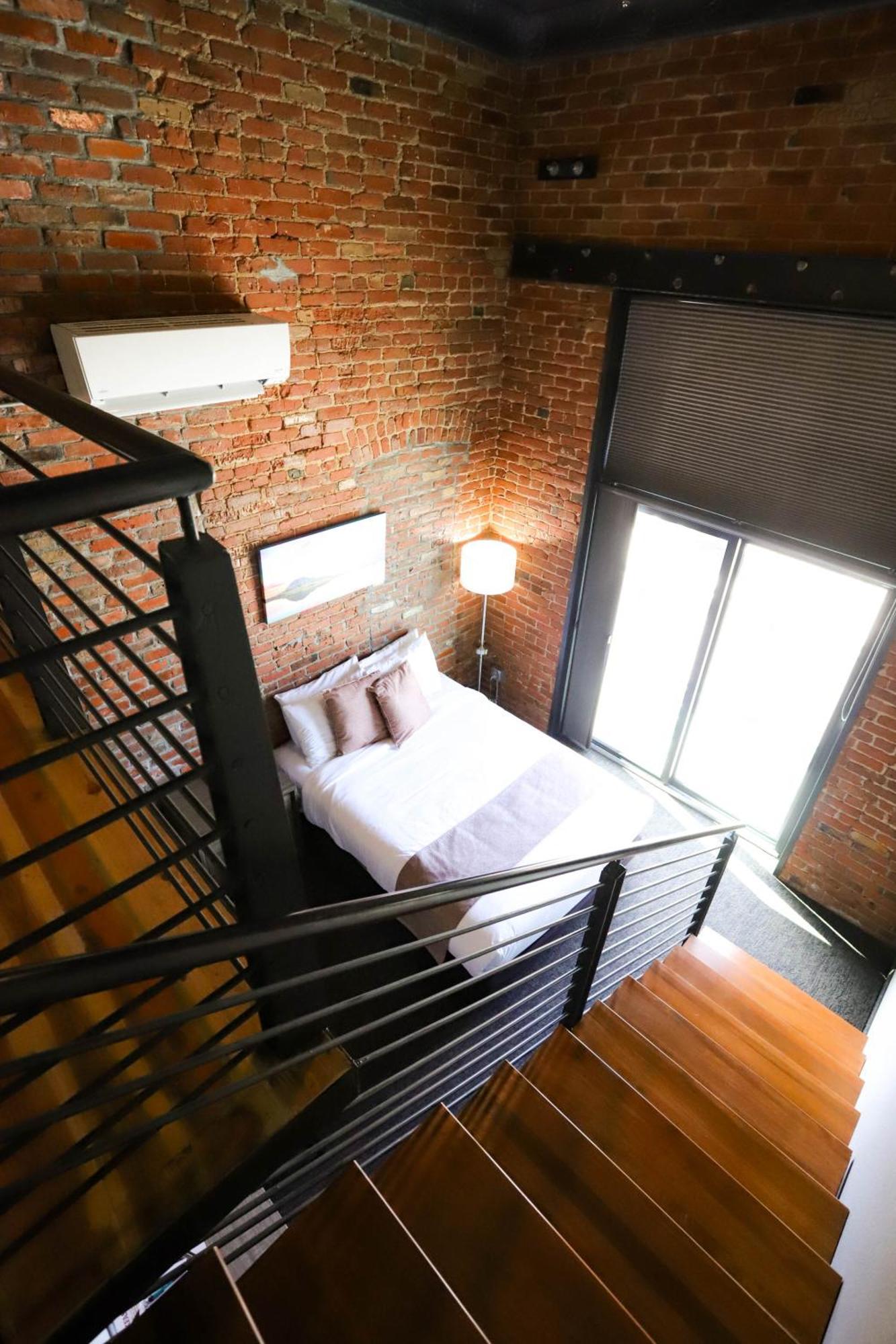 Hotel The 3*