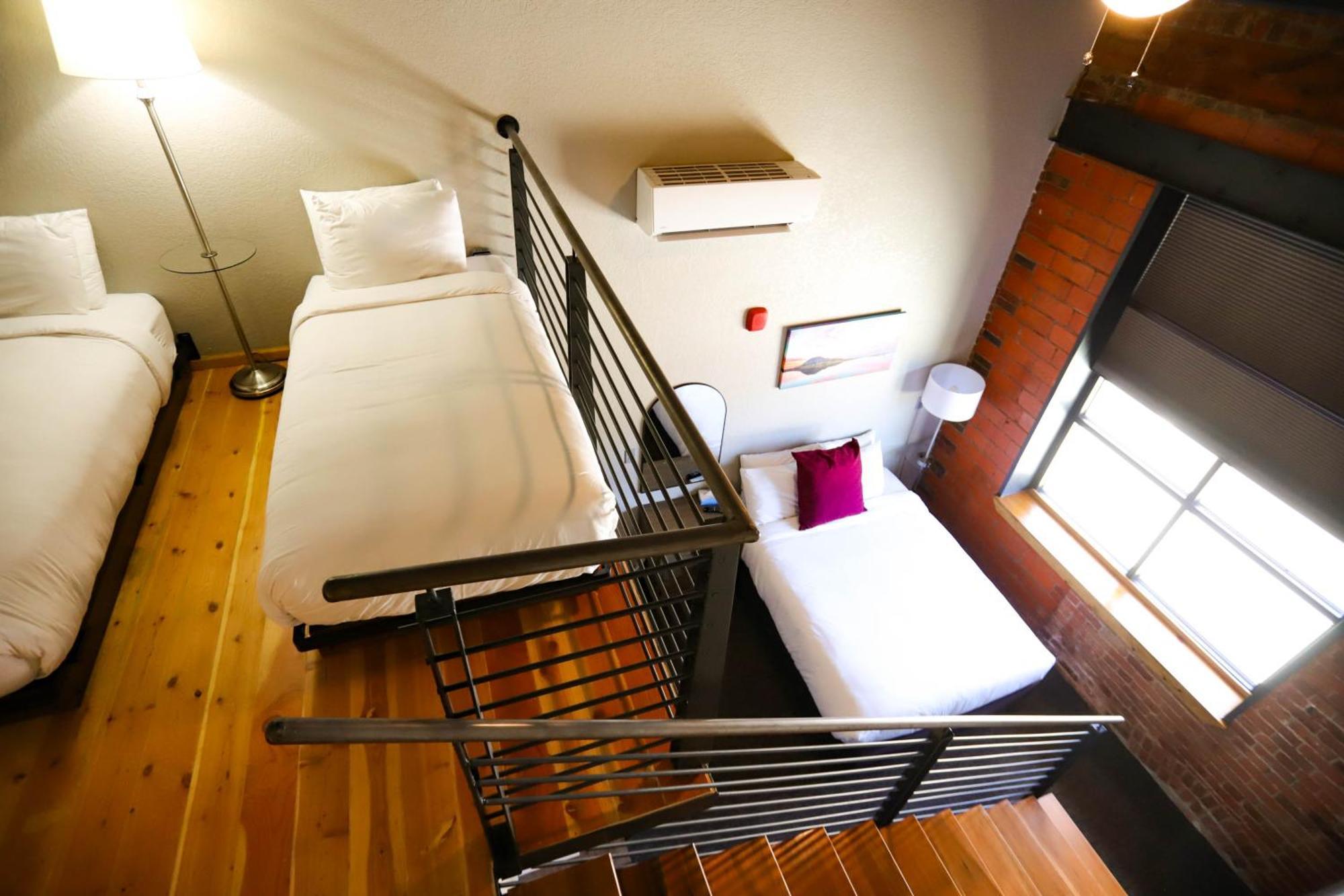 The Hotel 3*
